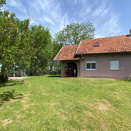 Vikendica Lela * Beska