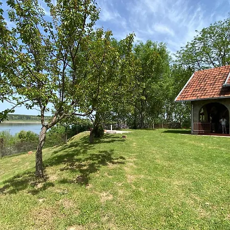 Vikendica Lela Holiday home *